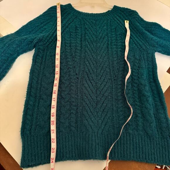 Forever 21 Contemporary Cable Knit Sweater - Picture 7 of 11